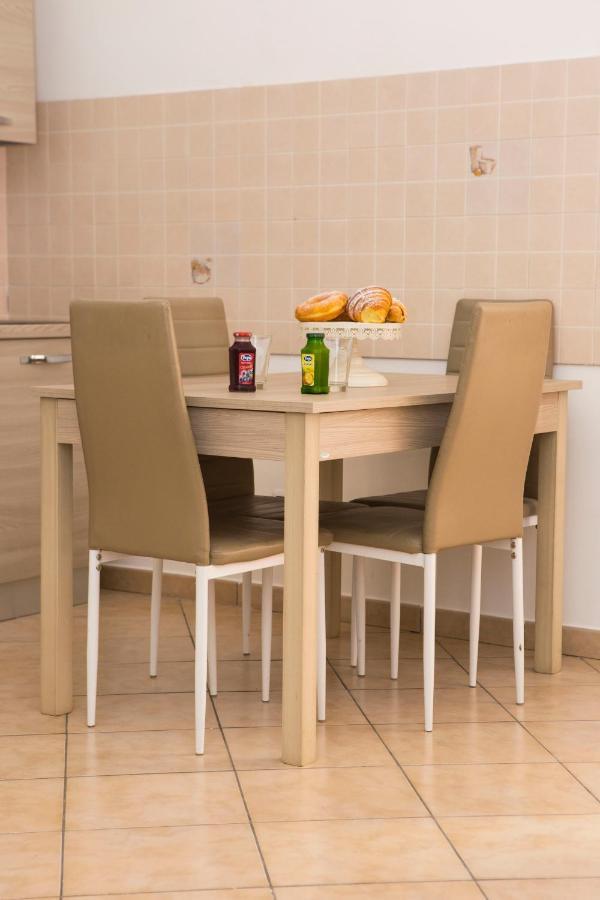 Airport House Appartamento